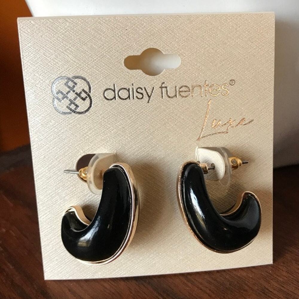 NWT Daisy Fuentes Black and Gold-Tone Teardrop Hoop Earrings new on card